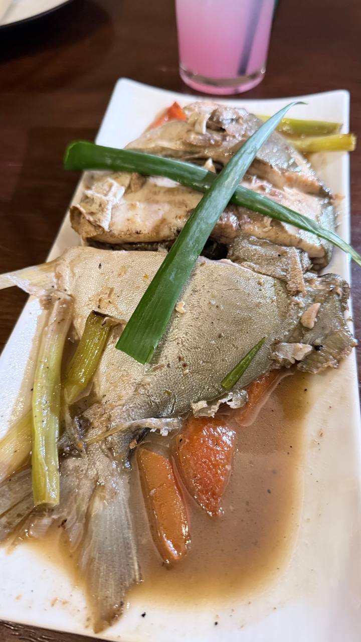 Whole pompano served at 1988 Bistro and Bar, Dumaguete City