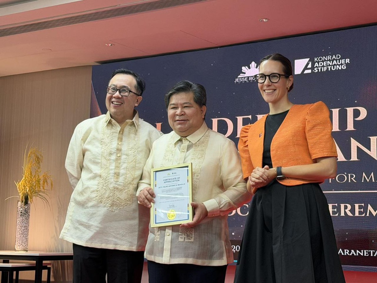 Remollo Keynotes Leadership Fellowship Convocation in Quezon City