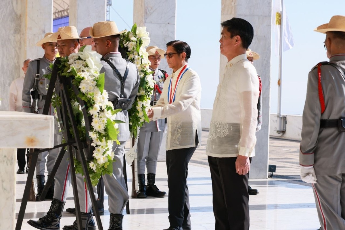 Marcos Leads 84th Araw ng Kagitingan Rites in Bataan