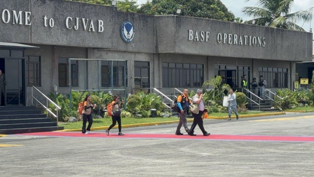 PAF Deploys Aircraft for M7.8 Mindanao Quake Response