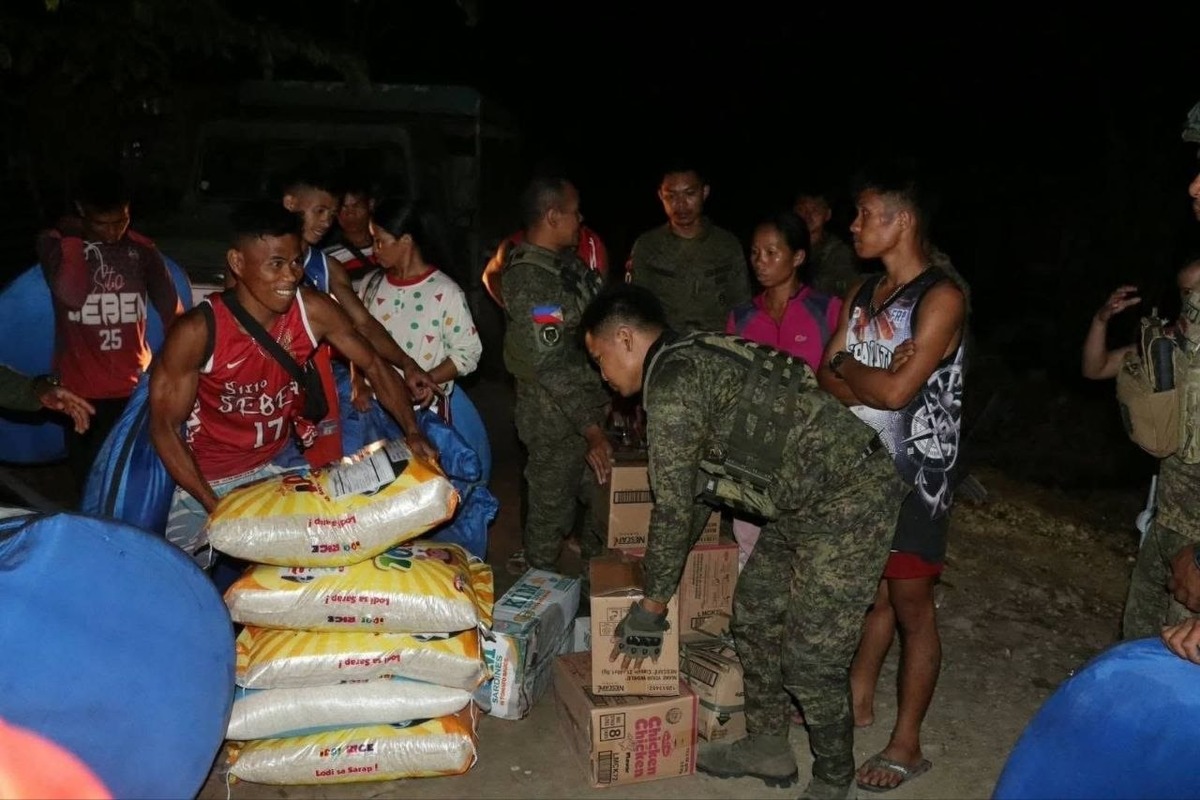 Army Deploys Water Filtration, Aid for Mindanao Quake Victims