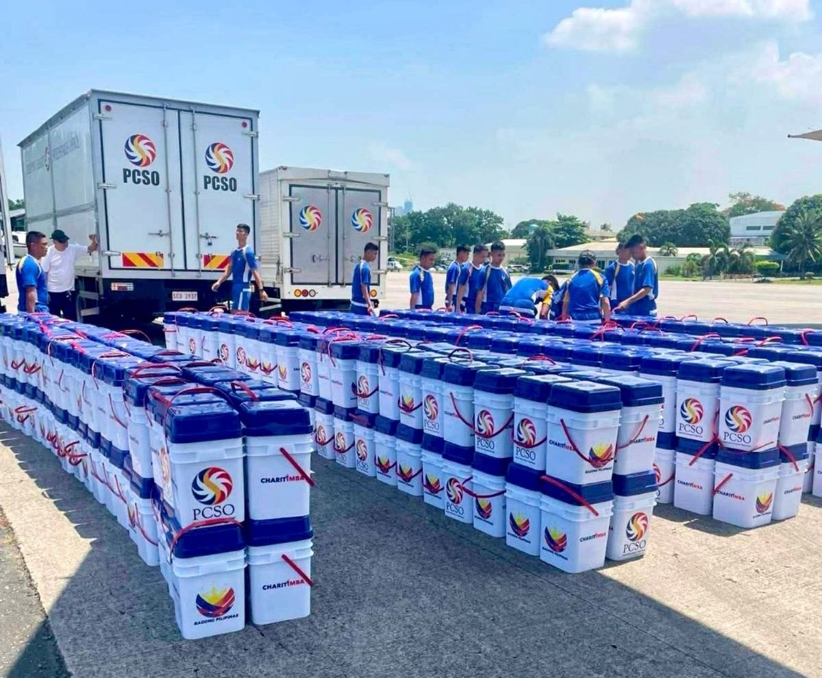 PAF Airlifts Relief, Medevac After 7.8 Quake Hits Mindanao
