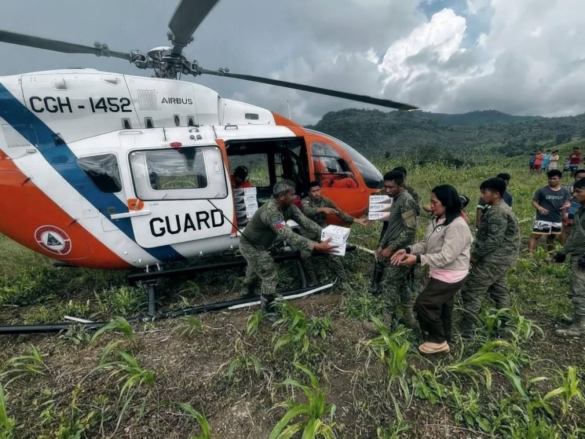 Army Brings Aid, Water to Quake-Hit Sarangani, Davao Occ