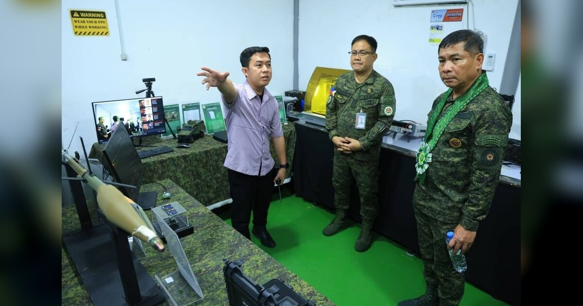 Army Chief Visits R&D Center, Lauds Innovation Drive