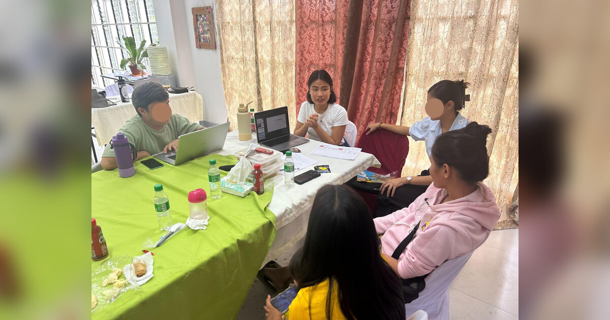 Ateneo Study: Filipino Teen Parents Share Lives via Photos