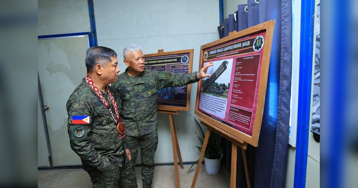 Army Chief Gumiran Inspects Units at Fort Magsaysay