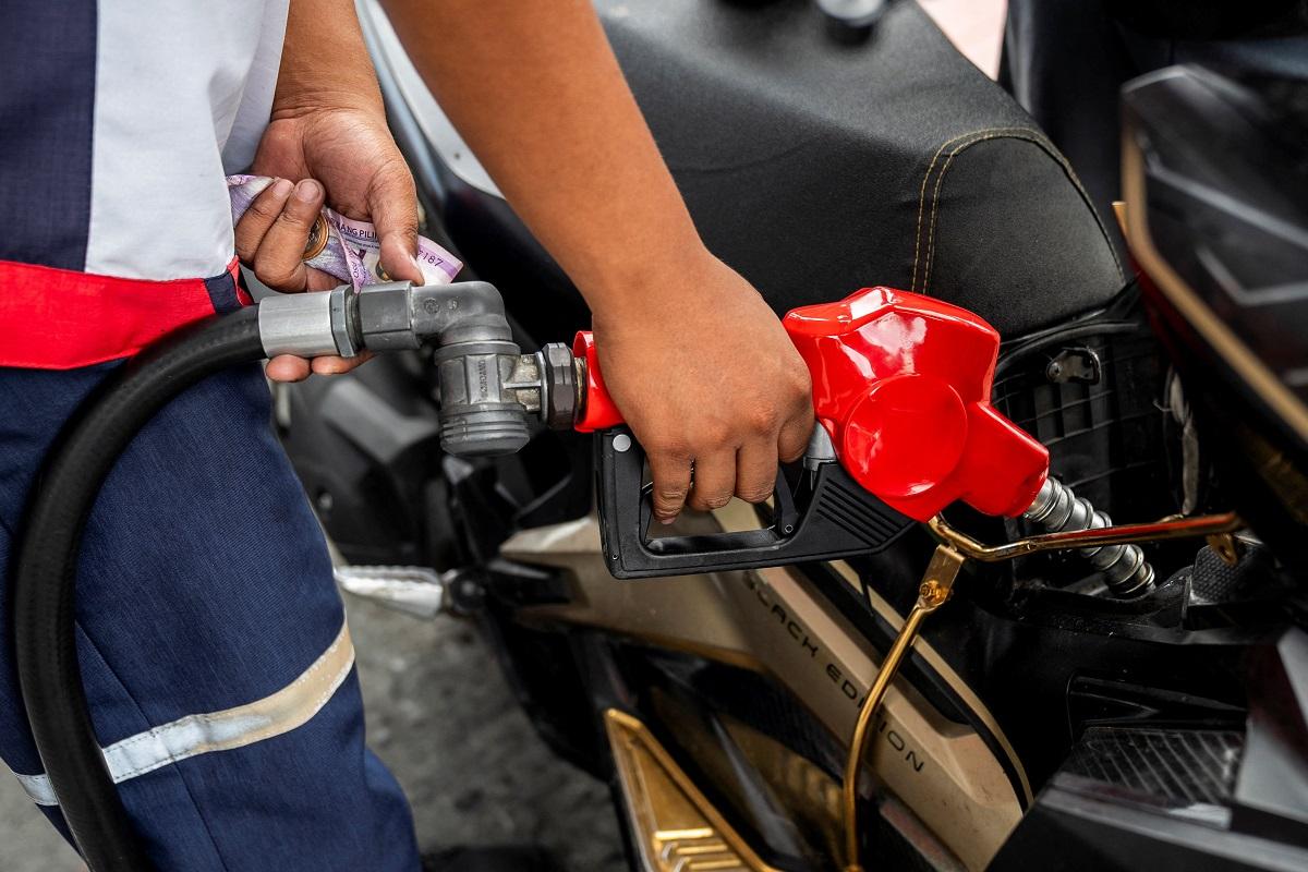 Fuel Prices Shift: Diesel Down, Gasoline and Kerosene Increase